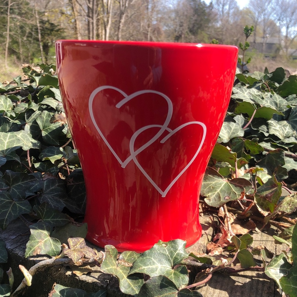 Red Heart Ceramic Vase - Decorative Accent